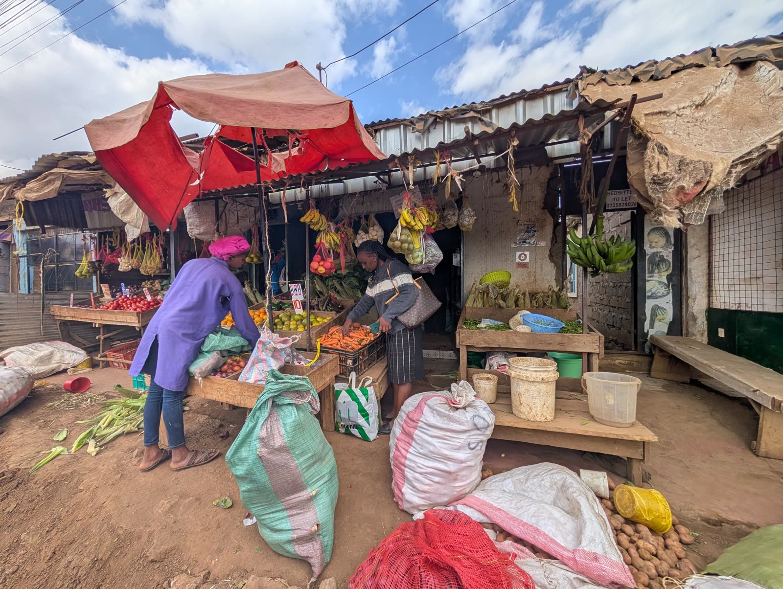 A produce market in Matangi, Kenya where merchants accept Bitcoin payments